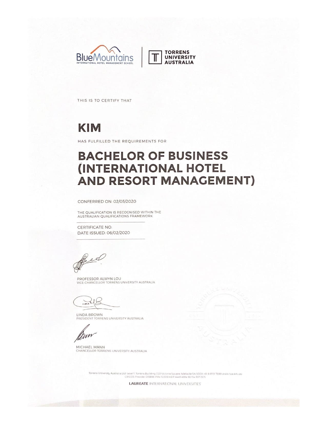 Blue Mountains (BMIHMS) · Torrens University 합격증